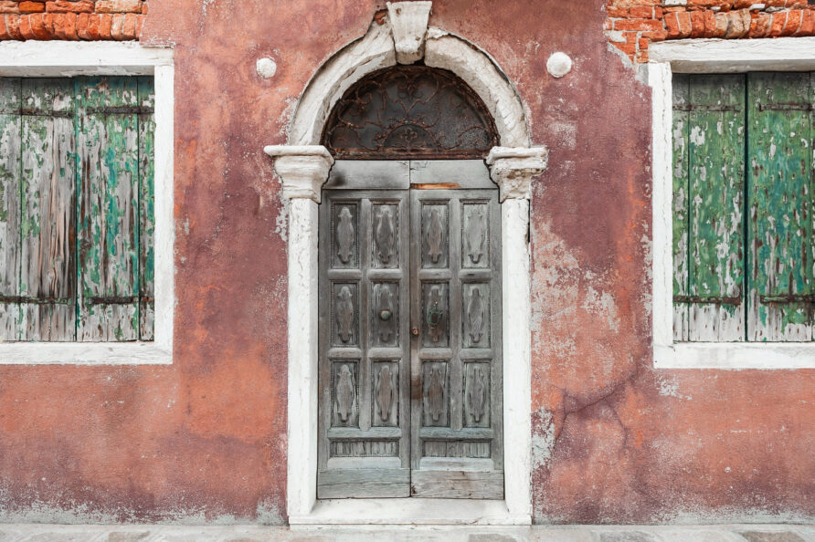 Discover the Charm of 1 Euro Houses in Italy