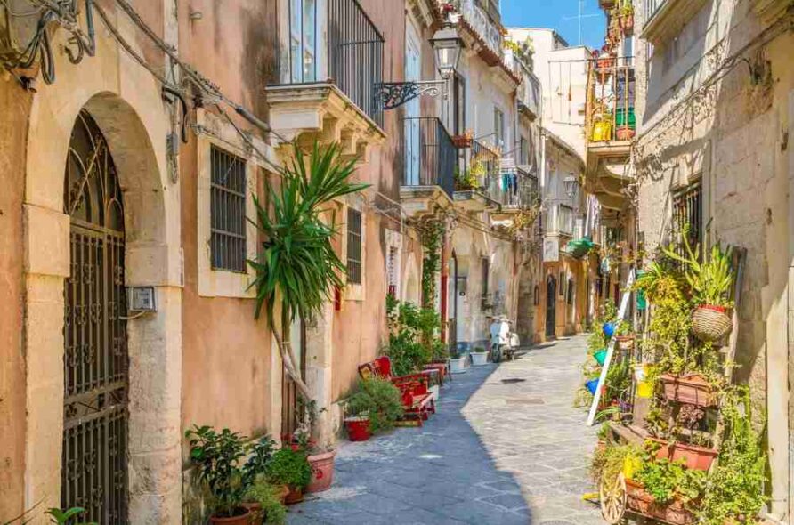 Sicily4u: The Art of Traveling Sicily, Properly